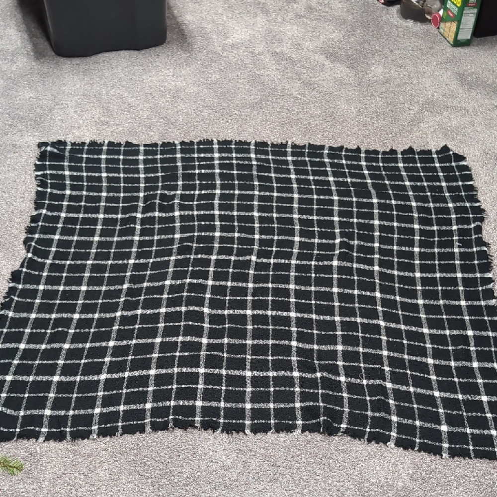 Black & White Blanket Scarf
